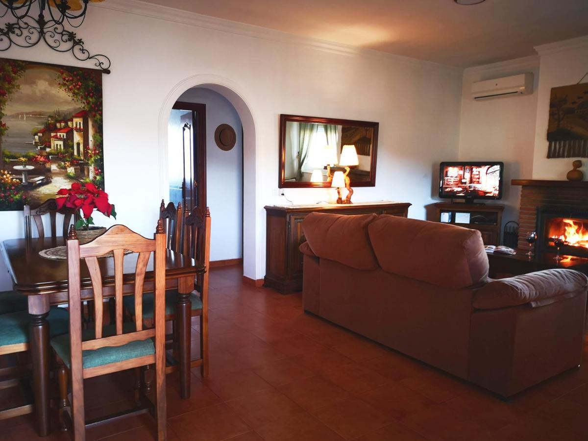 Finca Pil - Casa Rural Con Piscina Guest House Ríogordo Екстериор снимка